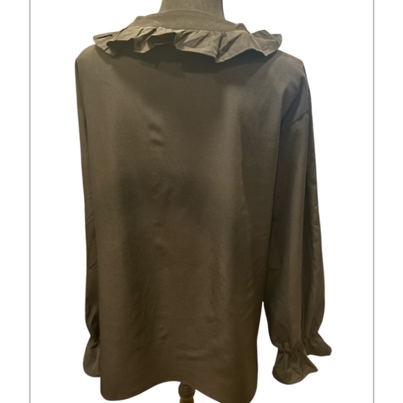 Unbranded NWOT black‎ blouse, size M (fits like a large). - Picture 4 of 9